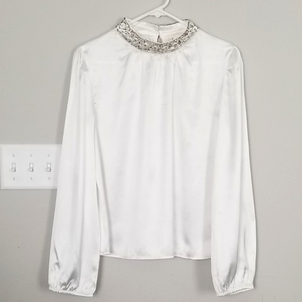 K.I.T White Long Sleeve Blouse with Embellished Neckline Size Large